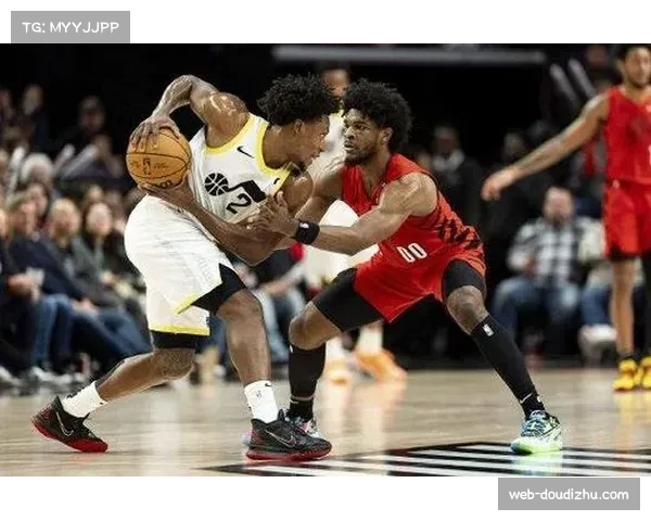 开拓者逆袭爵士，格兰特绝杀送胜利