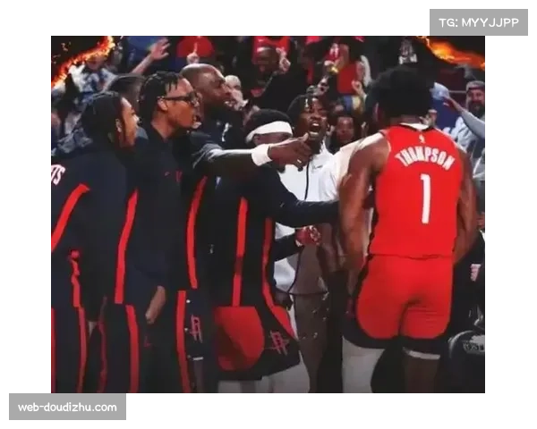 火箭篮板球几乎只有湖人一半 火箭篮板球几乎只有湖人一半